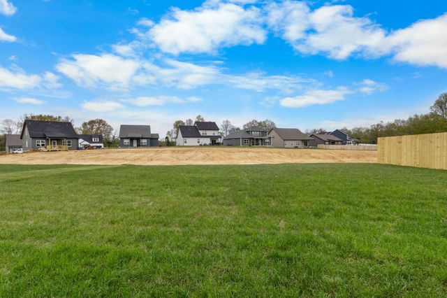 1013 Cherry Acres Dr, Clarksville, TN 37042