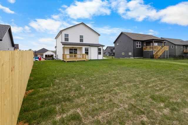 1013 Cherry Acres Dr, Clarksville, TN 37042