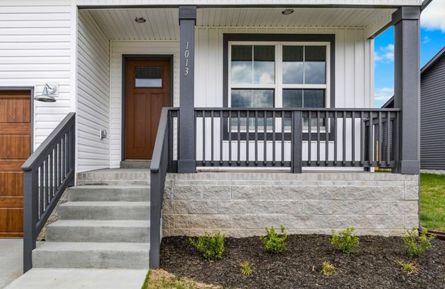 1013 Cherry Acres Dr, Clarksville, TN 37042