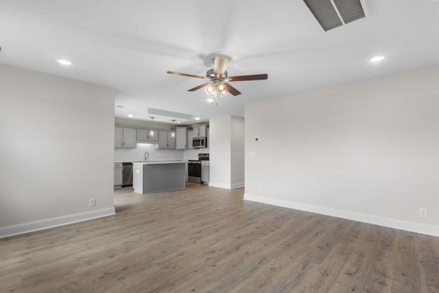 1013 Cherry Acres Dr, Clarksville, TN 37042