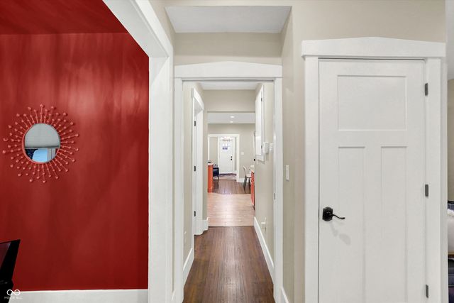 140 N Main Street, Zionsville, IN 46077