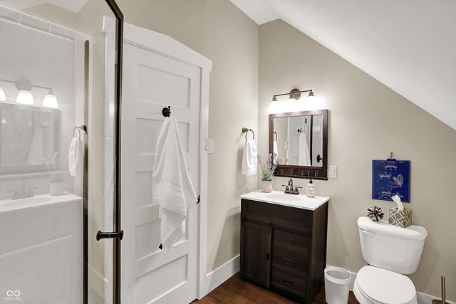 140 N Main Street, Zionsville, IN 46077