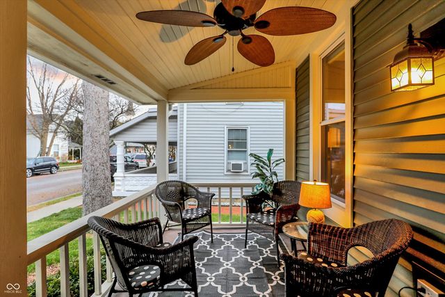 140 N Main Street, Zionsville, IN 46077