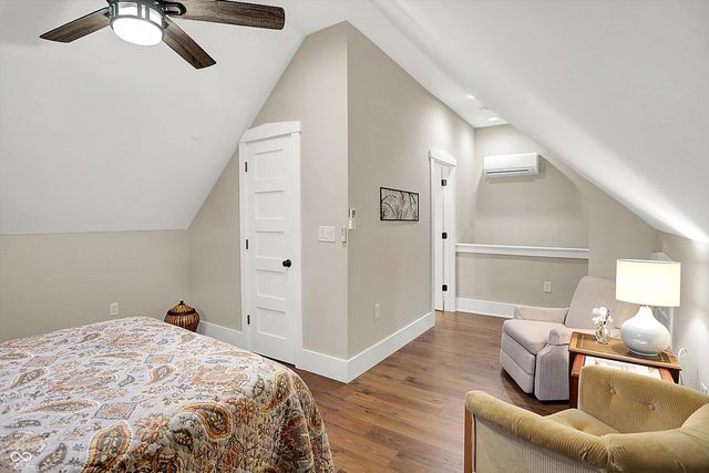 140 N Main Street, Zionsville, IN 46077