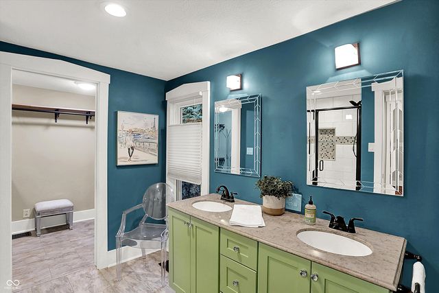 140 N Main Street, Zionsville, IN 46077