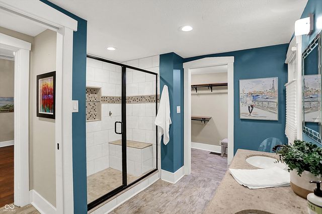 140 N Main Street, Zionsville, IN 46077