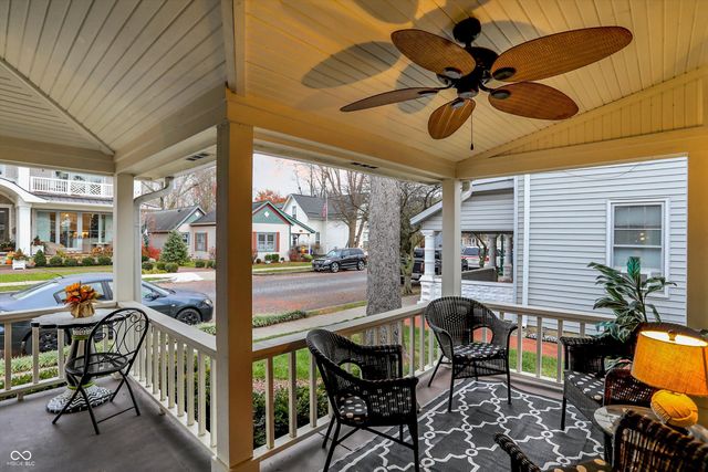 140 N Main Street, Zionsville, IN 46077