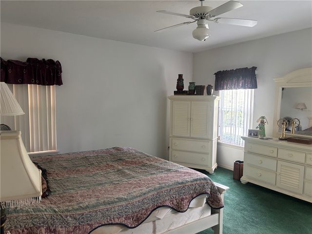 585 W Pointe Court SW, Vero Beach, FL 32962