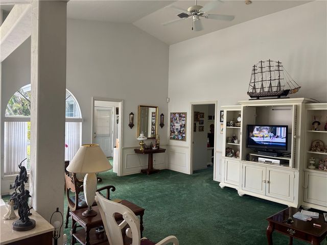 585 W Pointe Court SW, Vero Beach, FL 32962