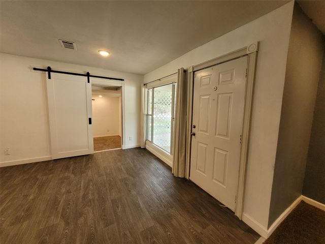 6017 Yeary Street, Lake Worth, TX 76135