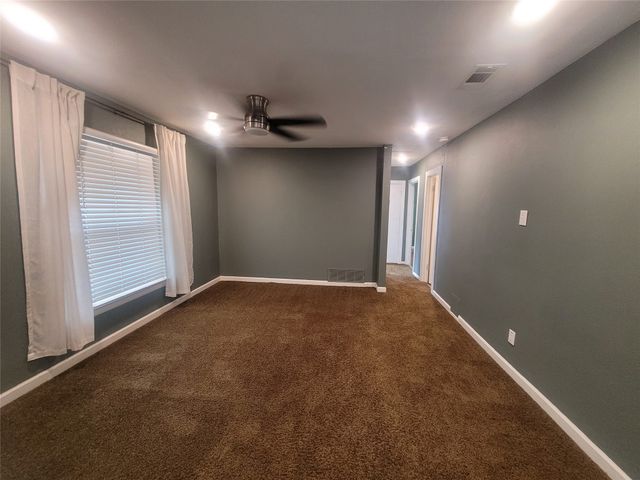 6017 Yeary Street, Lake Worth, TX 76135