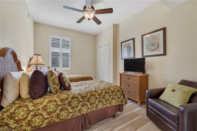 10626 Smokehouse Bay DR 102, Naples, FL 34120