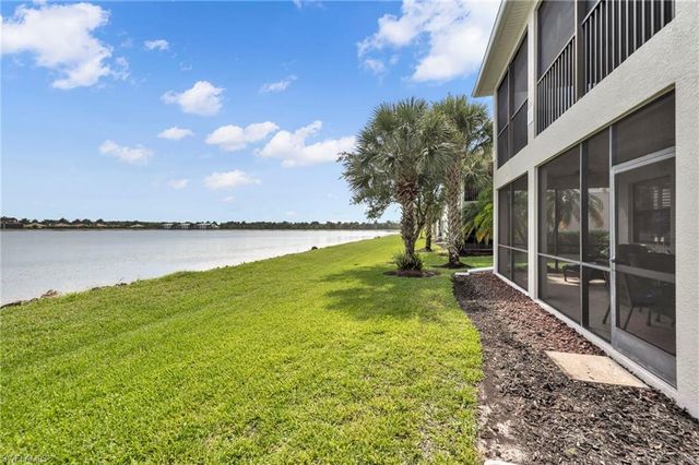 10626 Smokehouse Bay DR 102, Naples, FL 34120