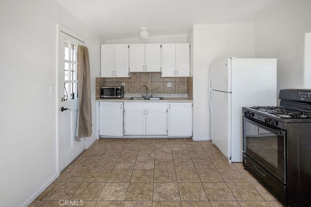 7070 Grand Avenue, Yucca Valley, CA 92284