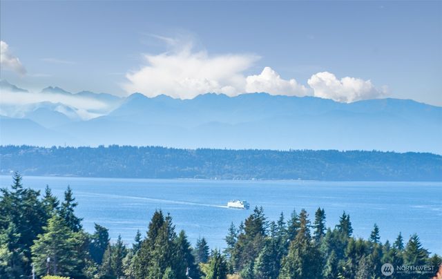 1133 Emerald Hills Drive, Edmonds, WA 98020