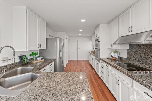 1133 Emerald Hills Drive, Edmonds, WA 98020