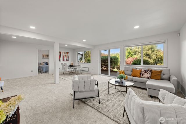 1133 Emerald Hills Drive, Edmonds, WA 98020