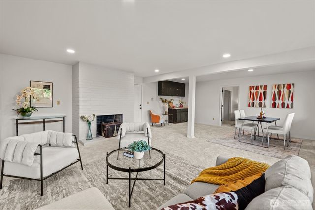 1133 Emerald Hills Drive, Edmonds, WA 98020