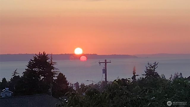 1133 Emerald Hills Drive, Edmonds, WA 98020