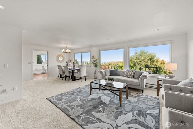 1133 Emerald Hills Drive, Edmonds, WA 98020