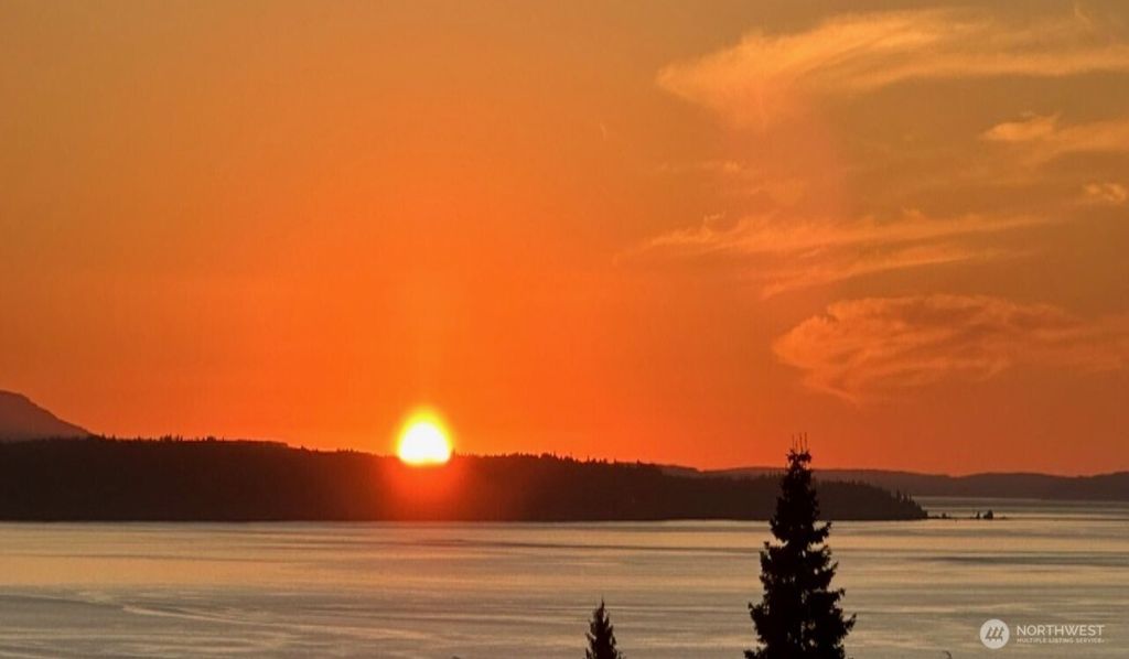 1133 Emerald Hills Drive, Edmonds, WA 98020