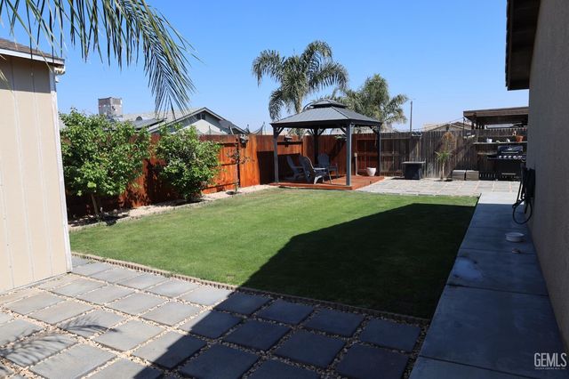 1108 Guadalupe Avenue, Bakersfield, CA 93307