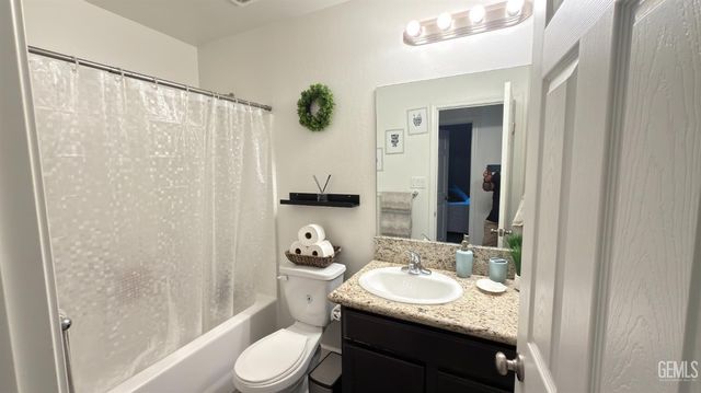 1108 Guadalupe Avenue, Bakersfield, CA 93307