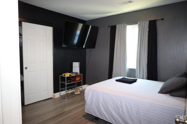 1108 Guadalupe Avenue, Bakersfield, CA 93307