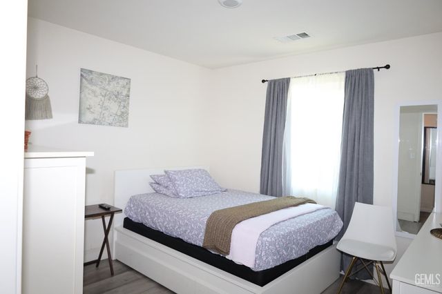 1108 Guadalupe Avenue, Bakersfield, CA 93307