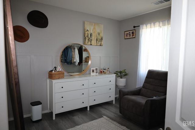 1108 Guadalupe Avenue, Bakersfield, CA 93307