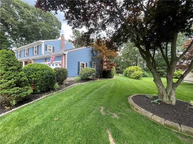 8 Winterberry Drive, Coventry, RI 02816