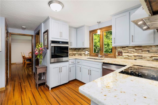 8 Winterberry Drive, Coventry, RI 02816