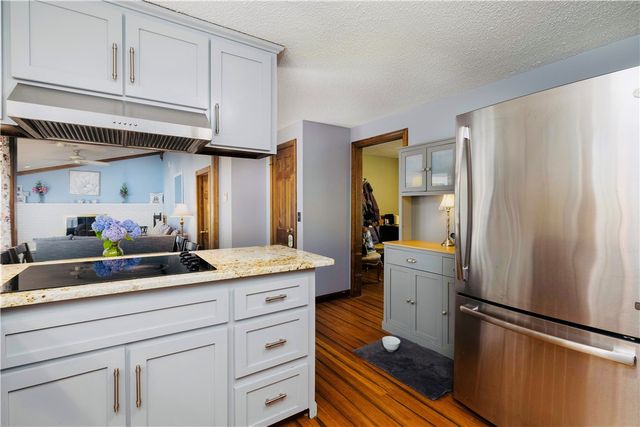 8 Winterberry Drive, Coventry, RI 02816