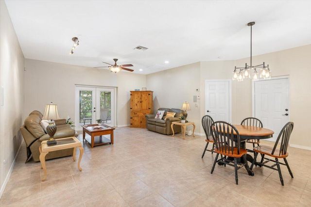 1410 4th Court, Vero Beach, FL 32960