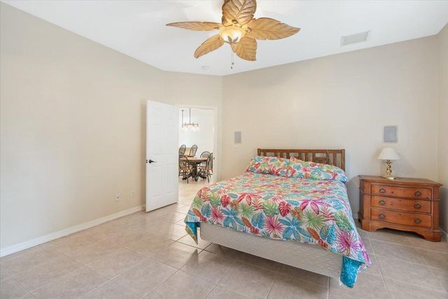 1410 4th Court, Vero Beach, FL 32960