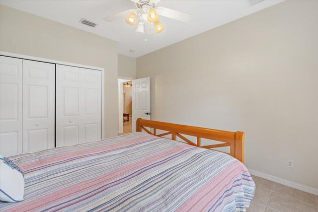 1410 4th Court, Vero Beach, FL 32960