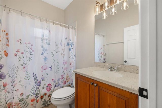 1410 4th Court, Vero Beach, FL 32960