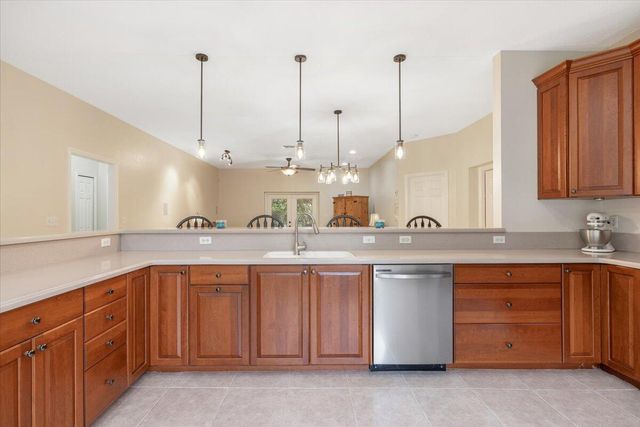 1410 4th Court, Vero Beach, FL 32960