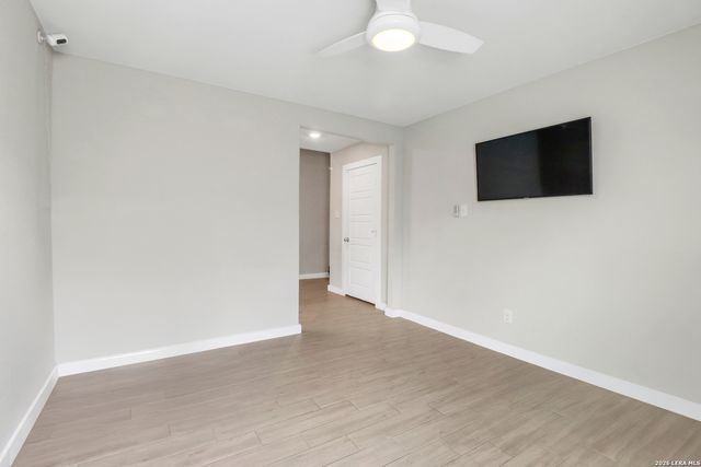 9106 Tennant Ln, Converse, TX 78109