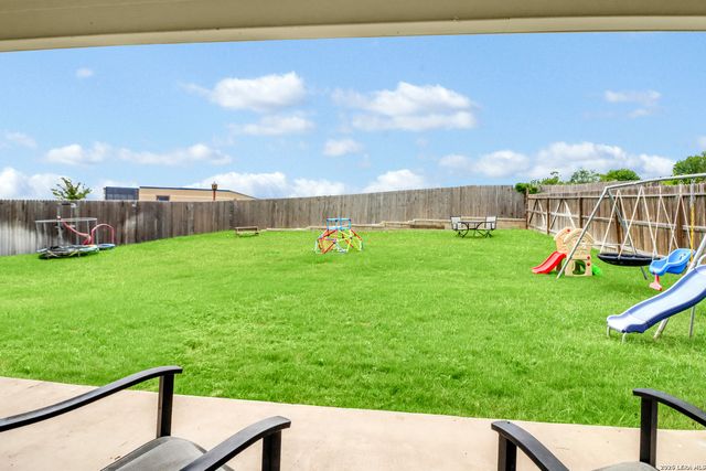 9106 Tennant Ln, Converse, TX 78109