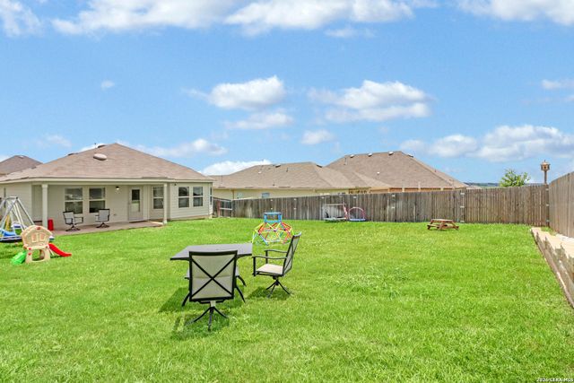 9106 Tennant Ln, Converse, TX 78109