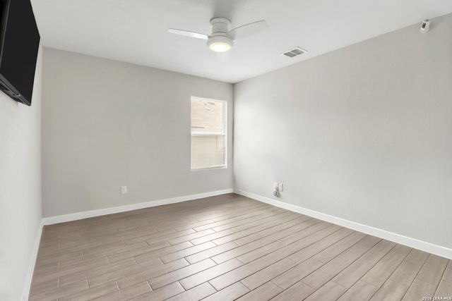 9106 Tennant Ln, Converse, TX 78109