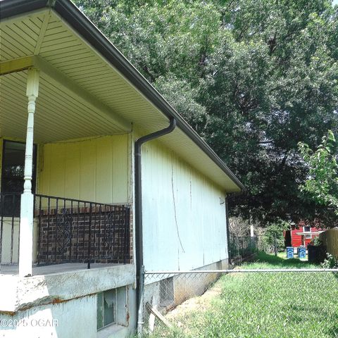 105 N Pearl Avenue, Joplin, MO 64801