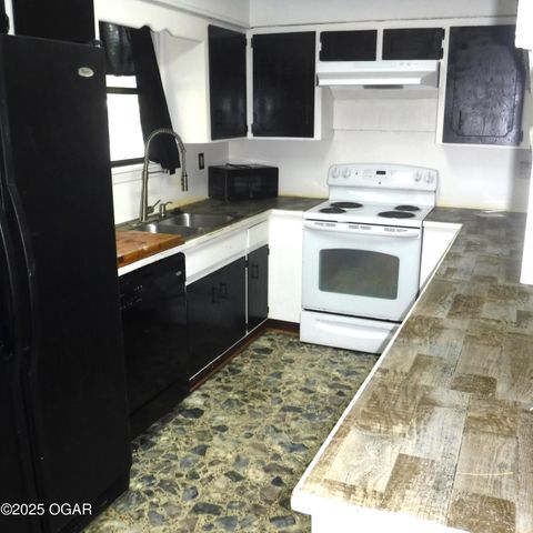 105 N Pearl Avenue, Joplin, MO 64801