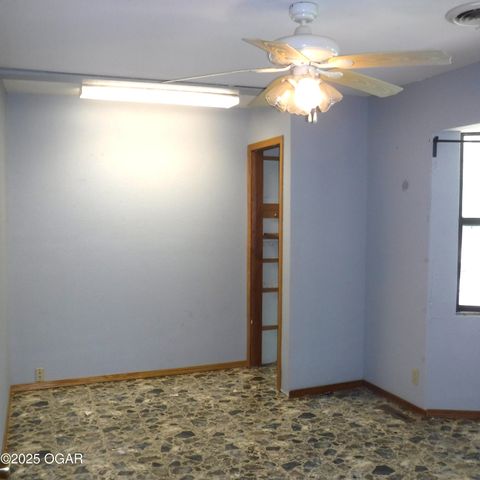 105 N Pearl Avenue, Joplin, MO 64801