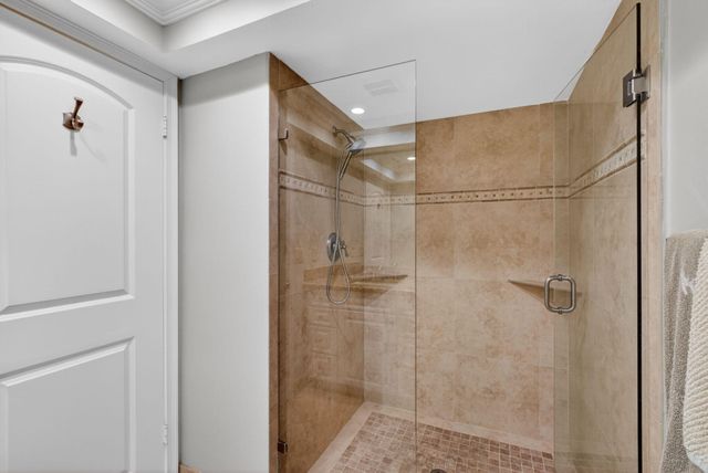 112 Brackenwood Road, Palm Beach Gardens, FL 33418