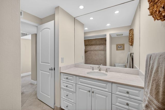 112 Brackenwood Road, Palm Beach Gardens, FL 33418