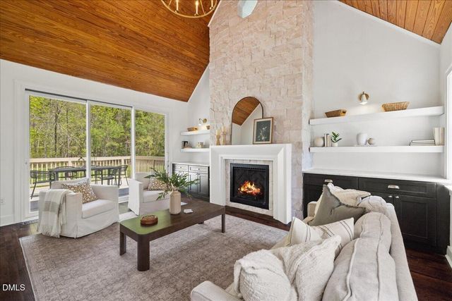 419 Eagle Point Road, Pittsboro, NC 27312