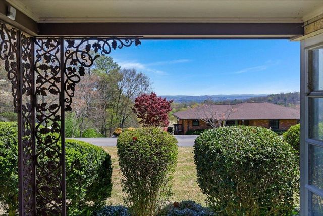 179 S Mission Ridge Drive, Rossville, GA 30741