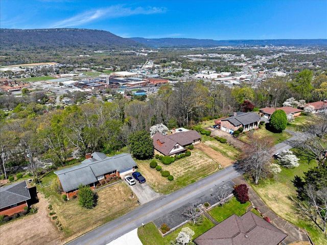 179 S Mission Ridge Drive, Rossville, GA 30741